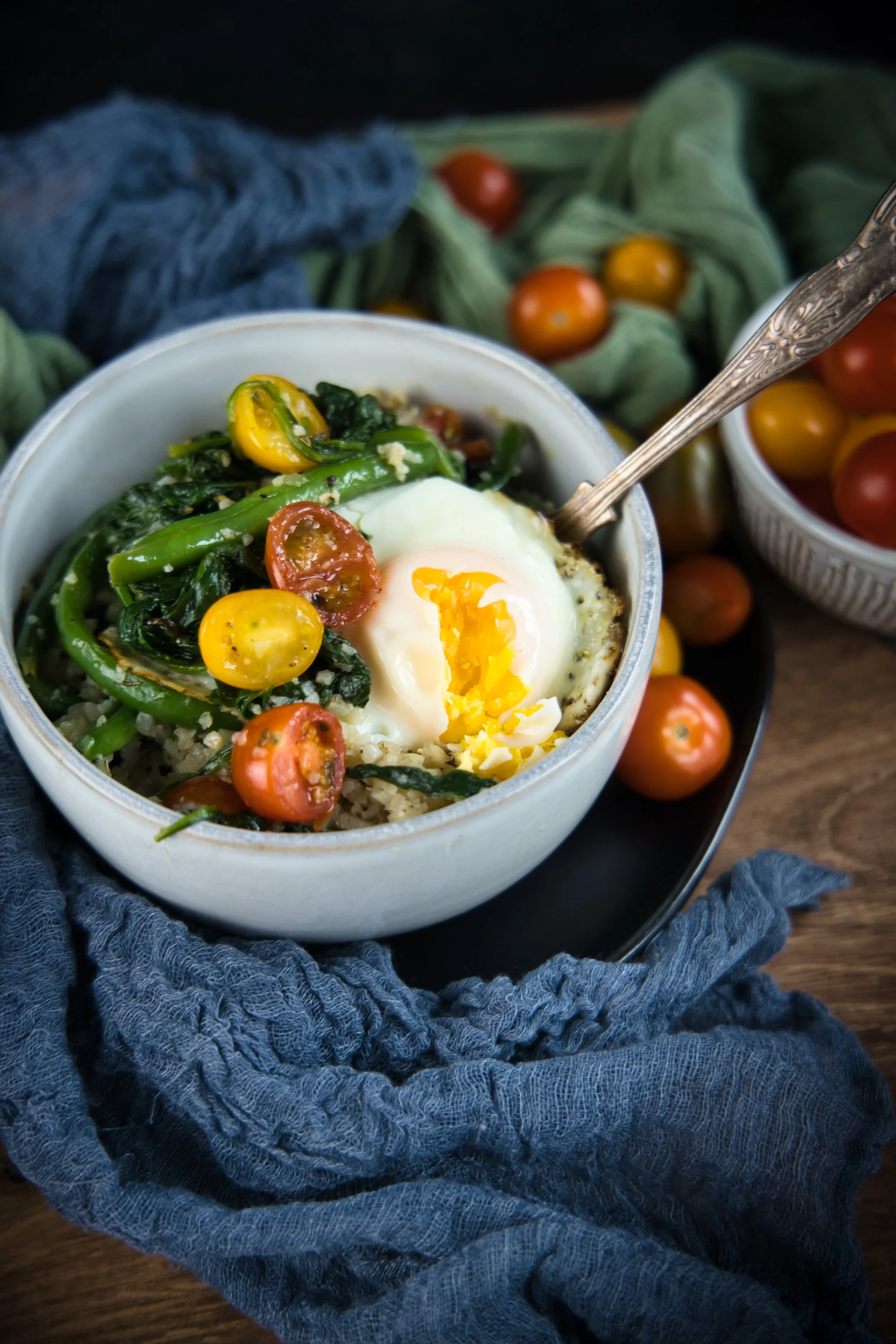 Garlic Breakfast Bowl