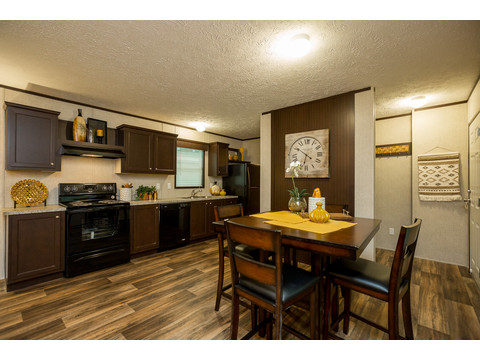 Slideshow #24 188500_kitchen_and_dining_room2_480_6.jpg