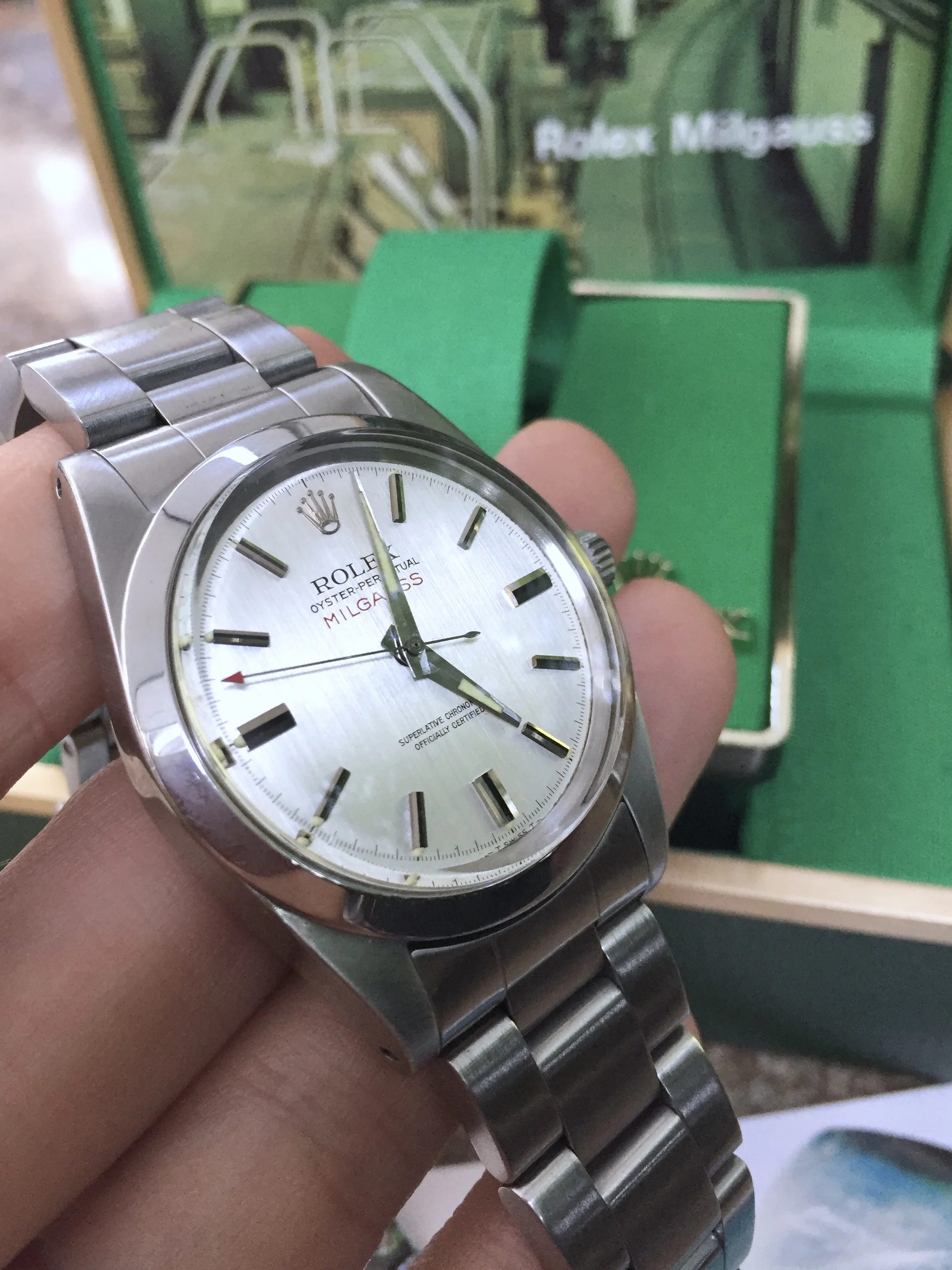 Milgauss_3.jpeg