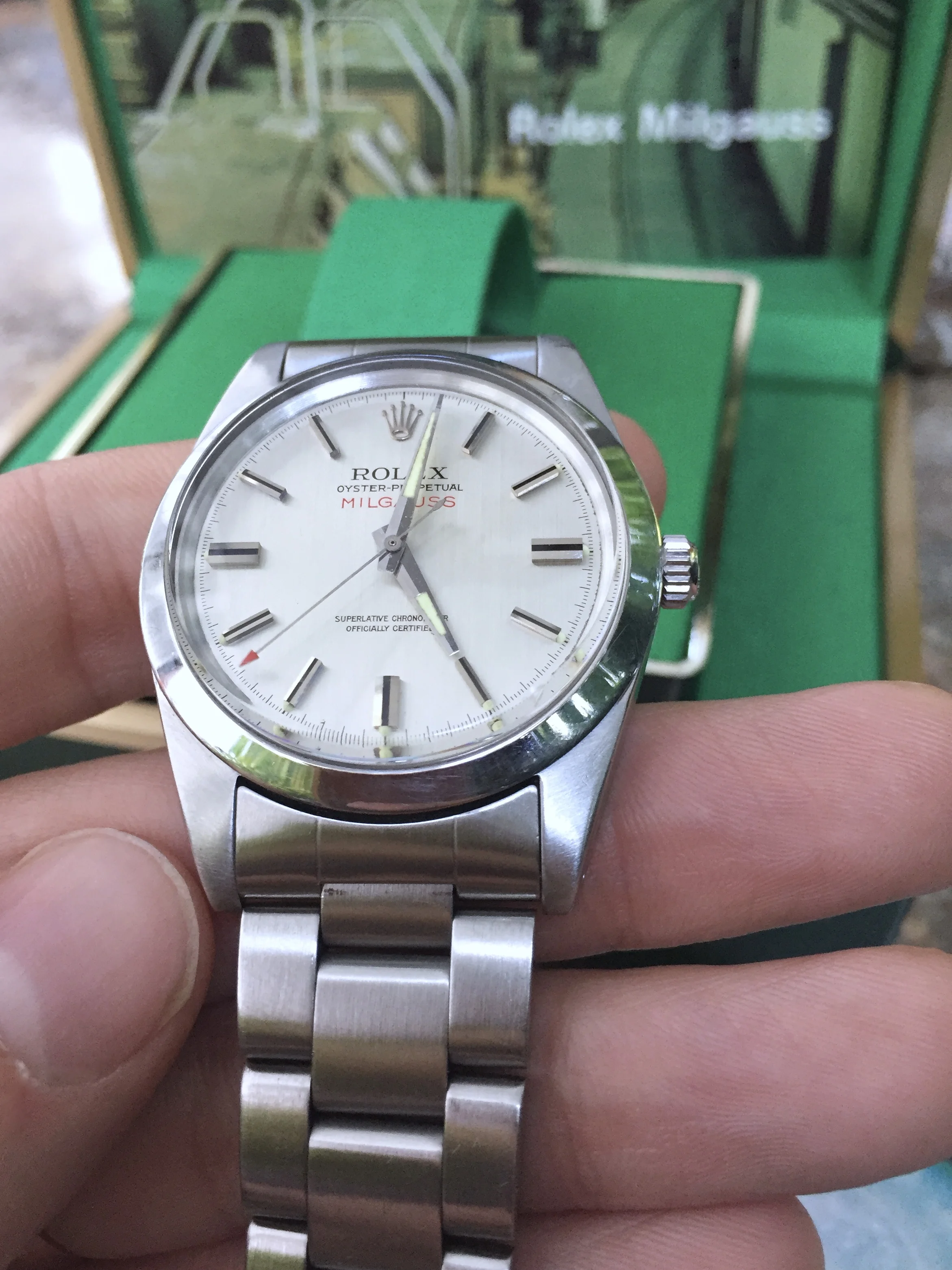 Milgauss_5.jpeg