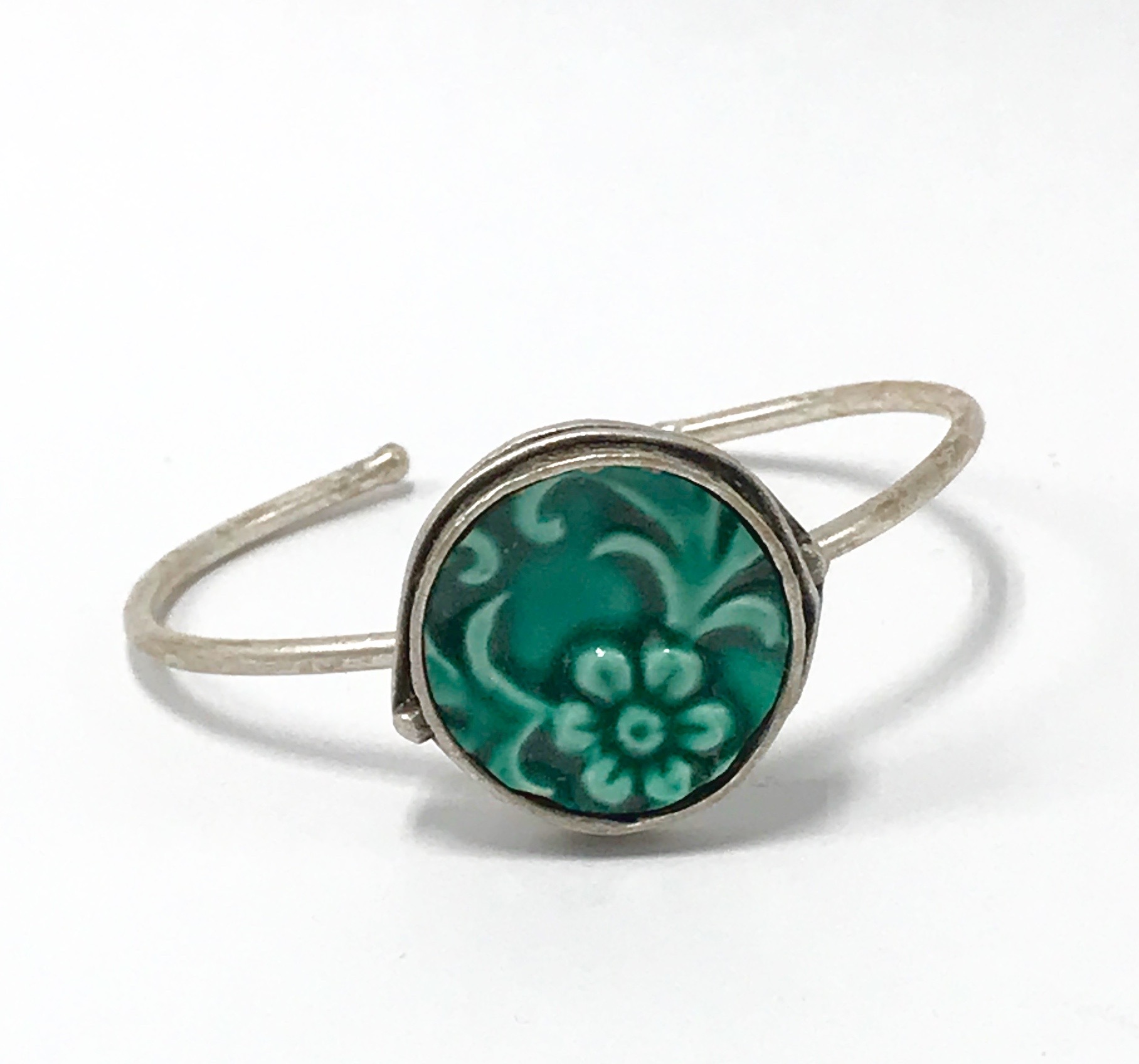GreenPicassietteRoundBracelet.jpg