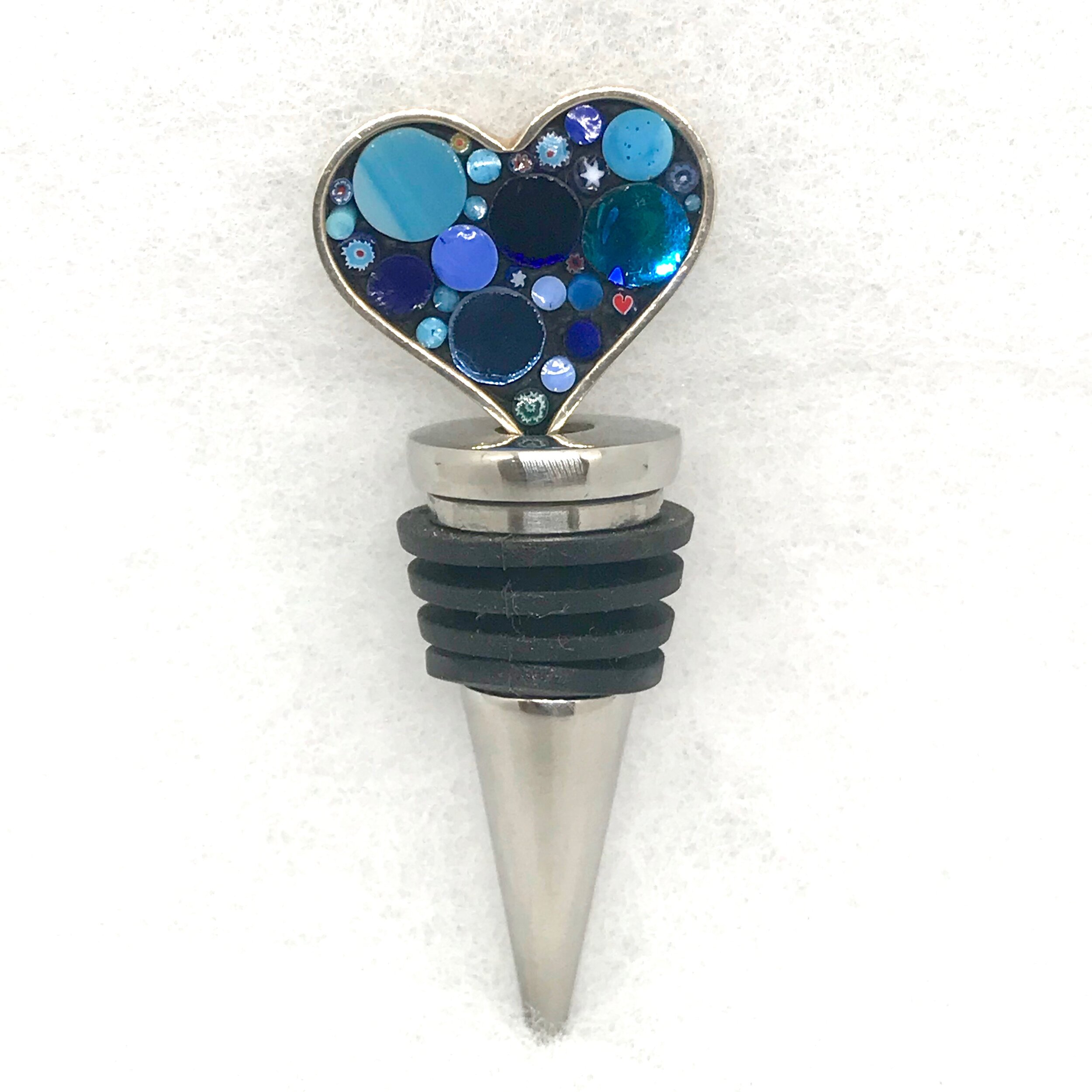 Blue Happy Dot Heart Winestopper.jpeg