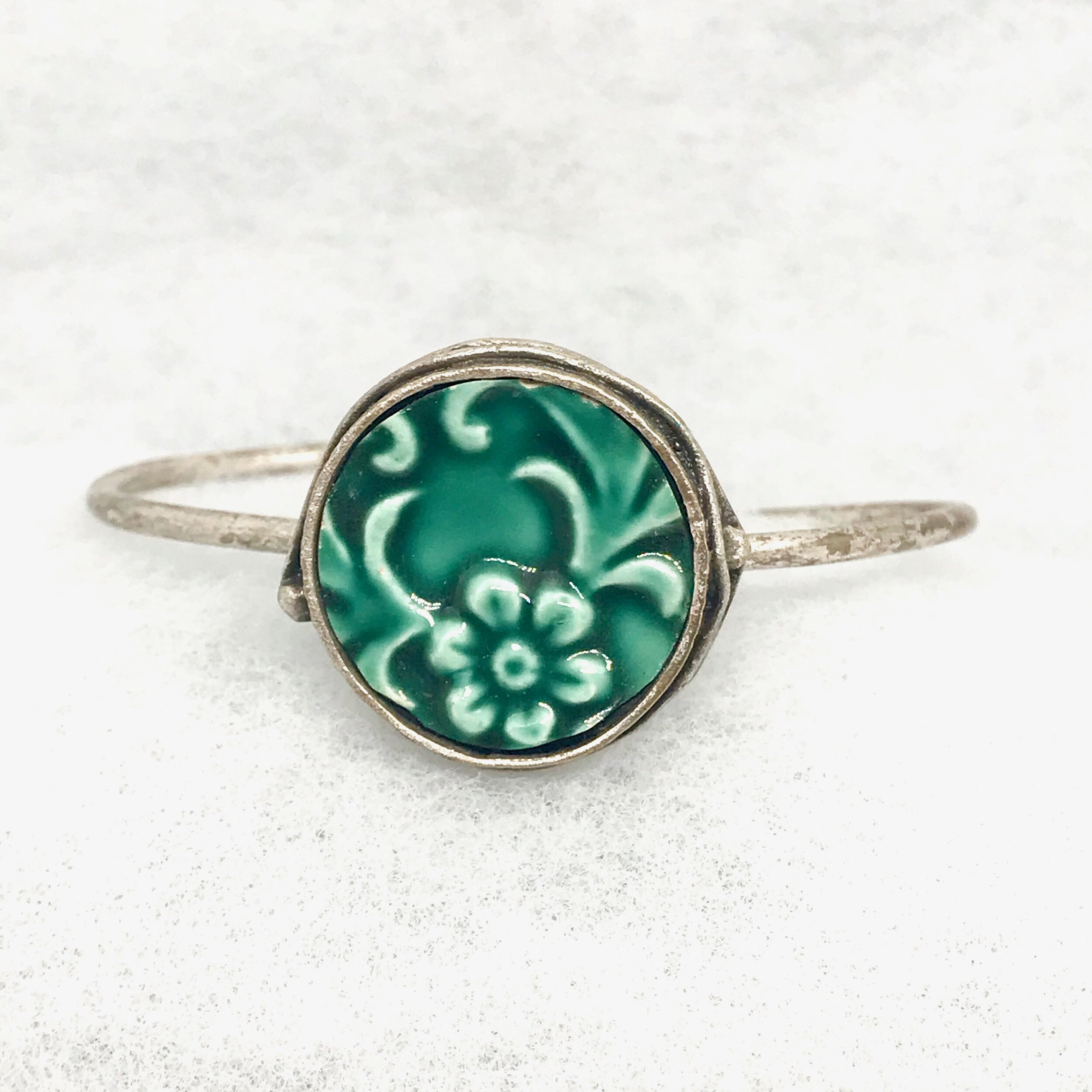 Green China Circle Bracelet.jpeg