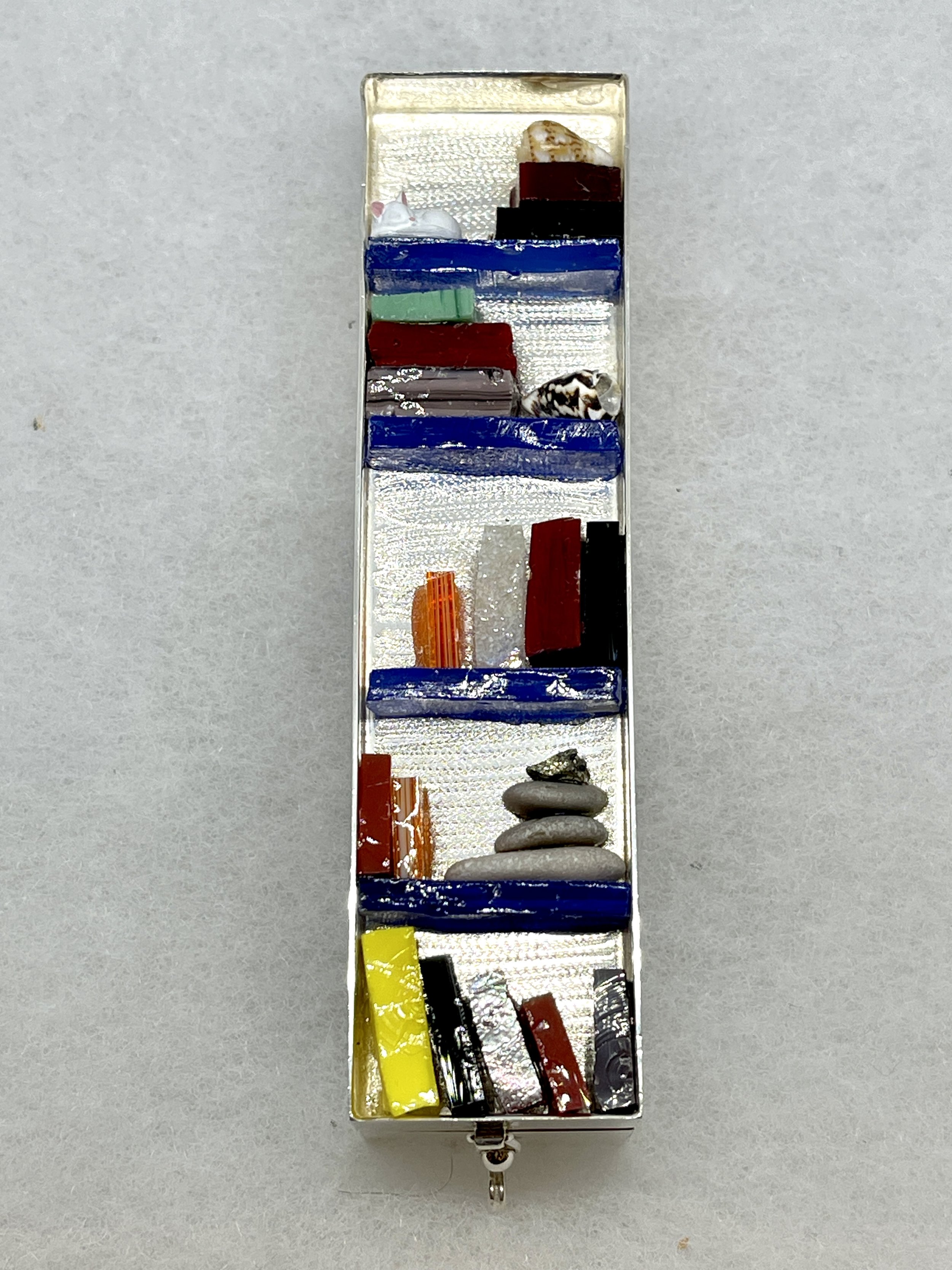 Bookcase Mezuzah - White Kitty.jpeg