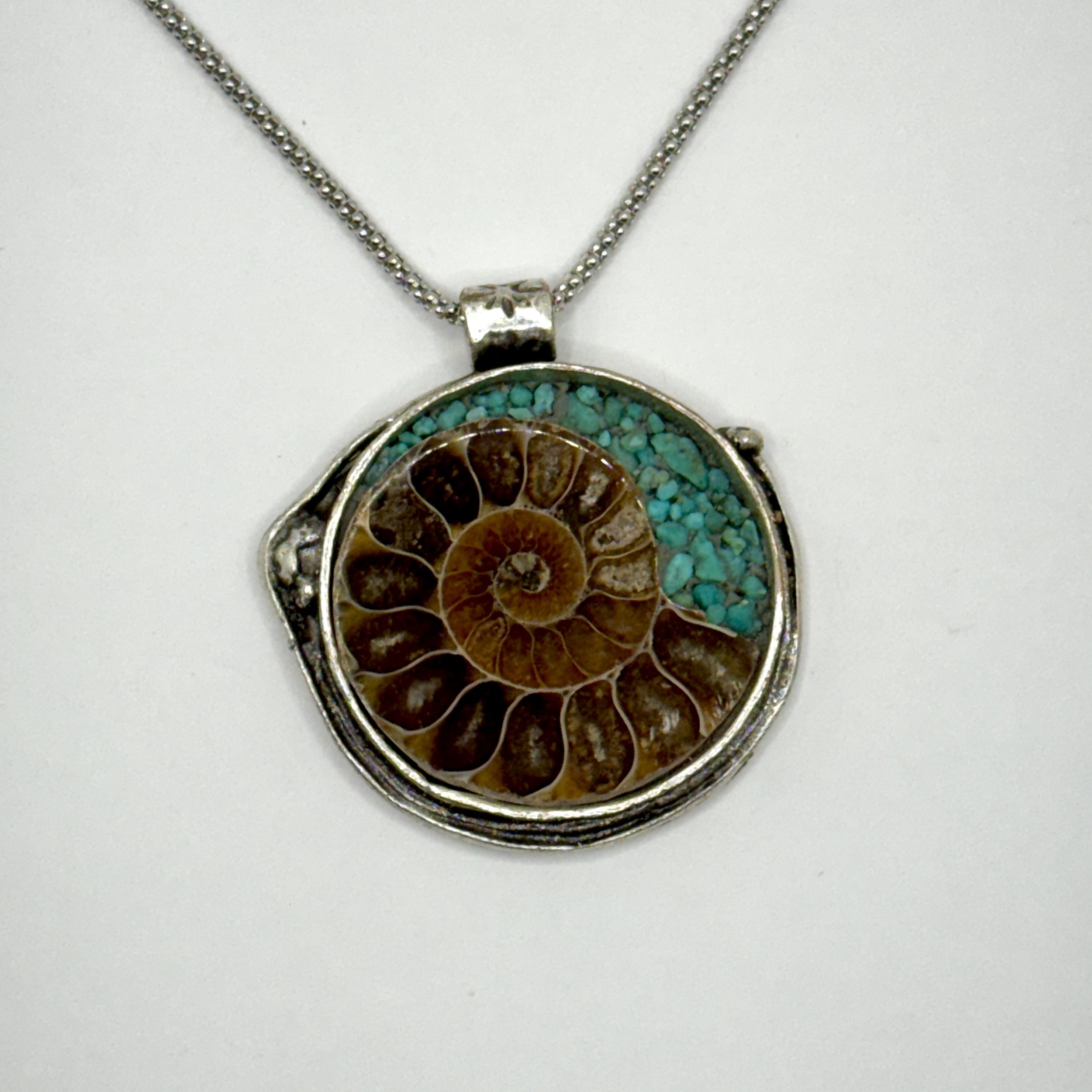 Ammonite:Turquoise Circle Necklace.jpeg