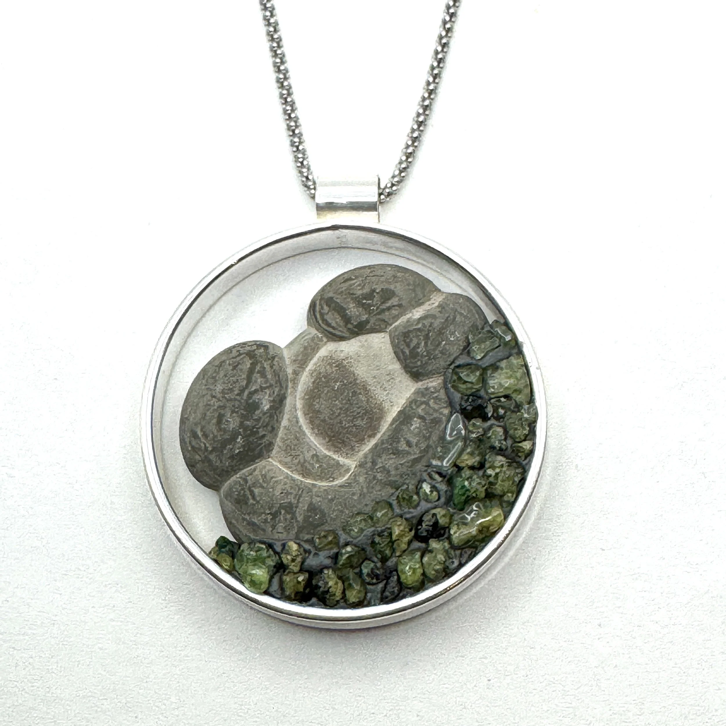 Emerald,Peridot Small Goddess Stone NecklaceB.JPG