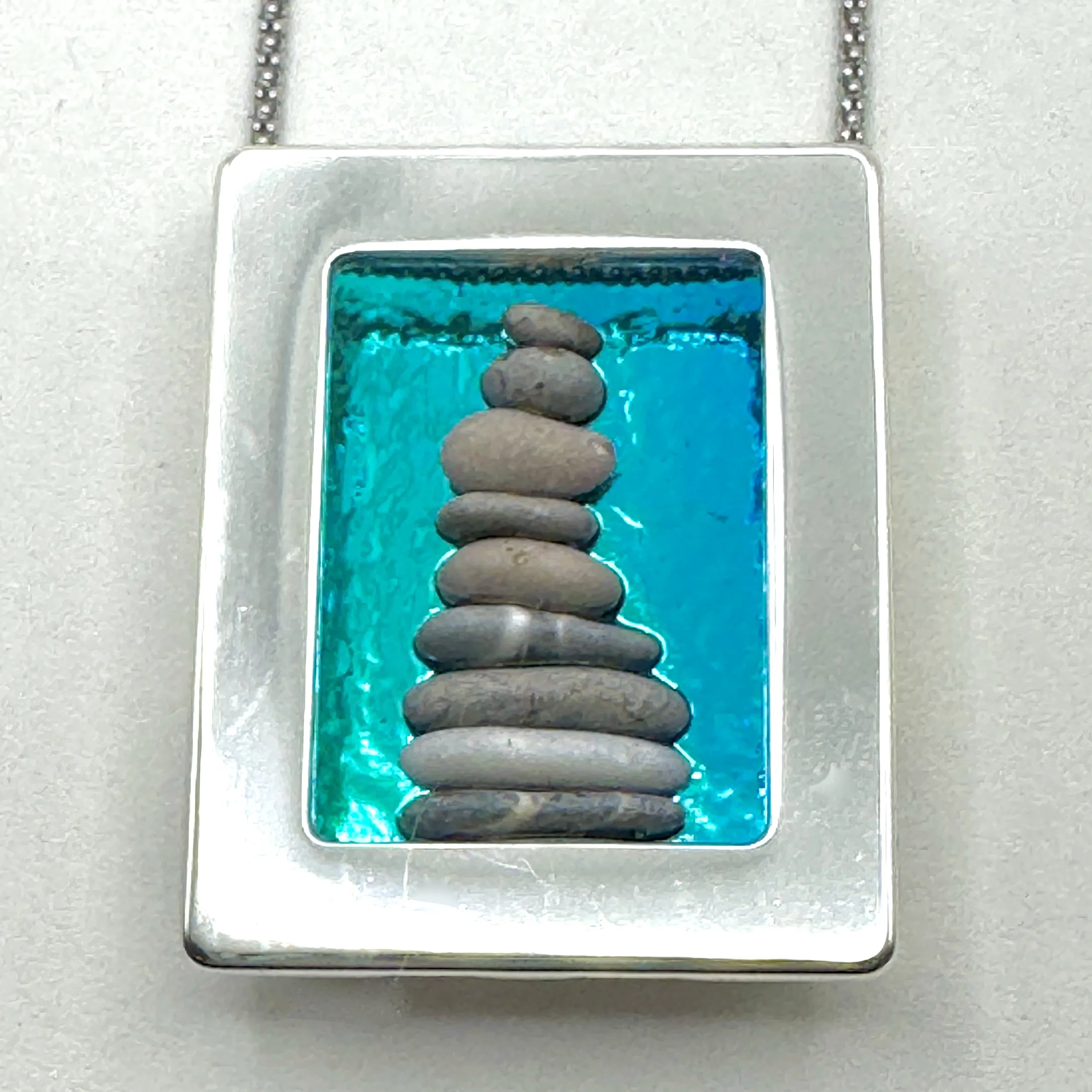 Framed Bl Dichro Rectangle Cairn Necklace