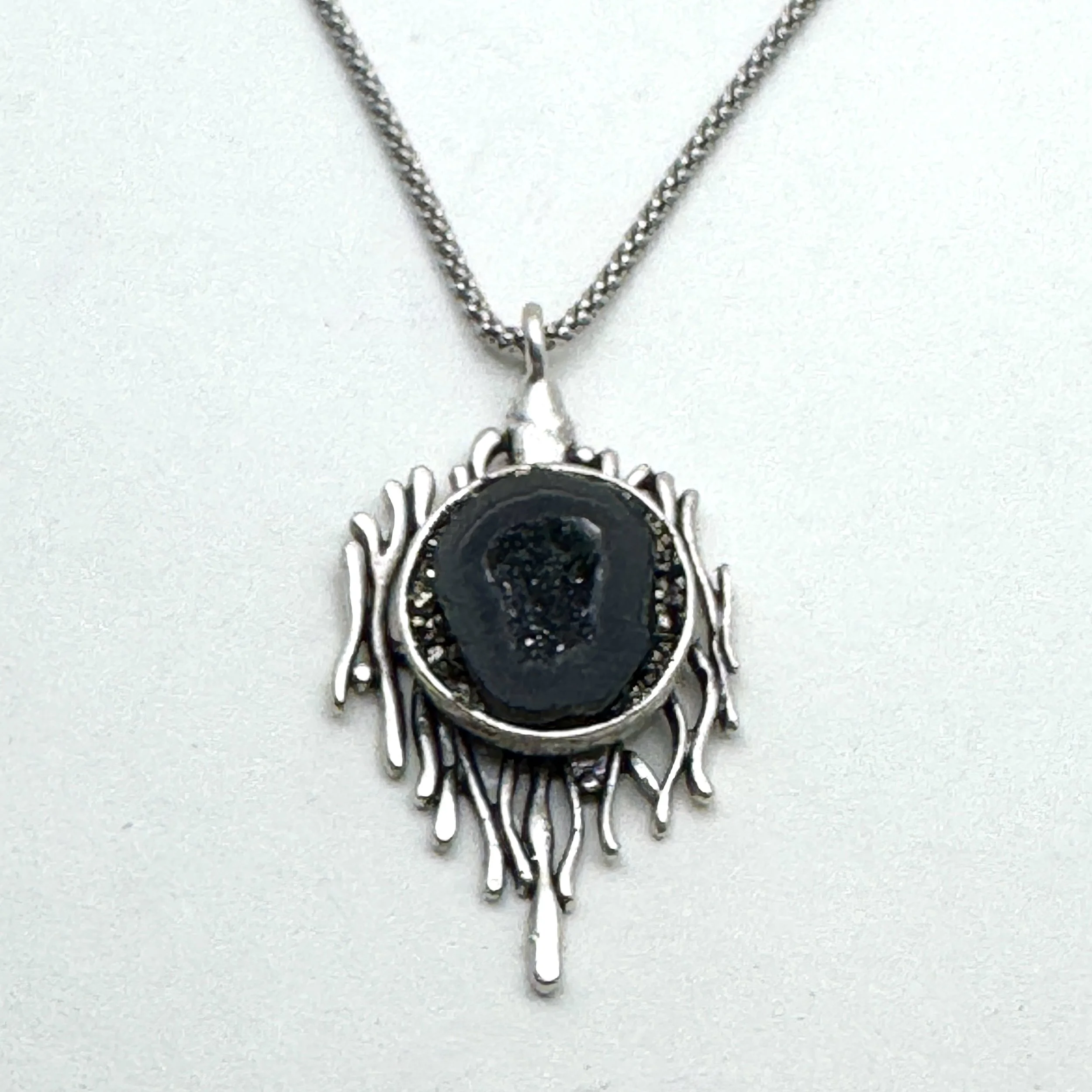 Silver Scribble Geode Necklace.JPG