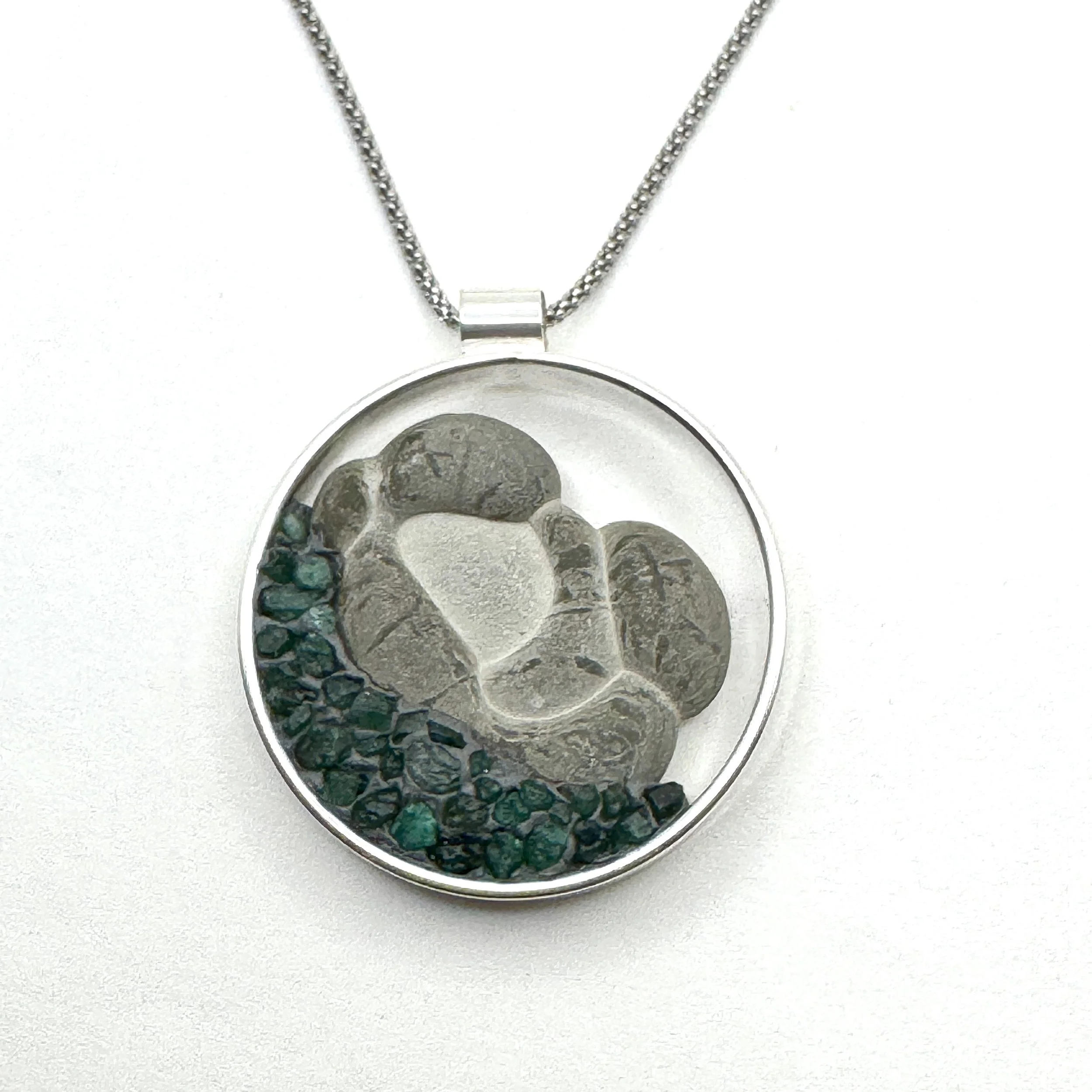 Emerald,Peridot Small Goddess Stone NecklaceA.JPG