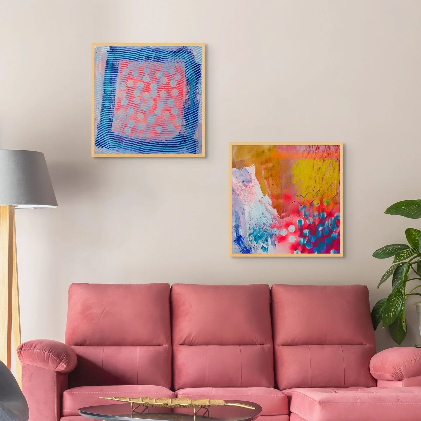 Ephemeral (Short-form series)
2025
Mixed media sculptures and paintings
Various sizes
A collection of small artworks exploring the daily (even hourly) modern ceremony of the doom scroll. Each piece is a tribute to the three-second attention span an