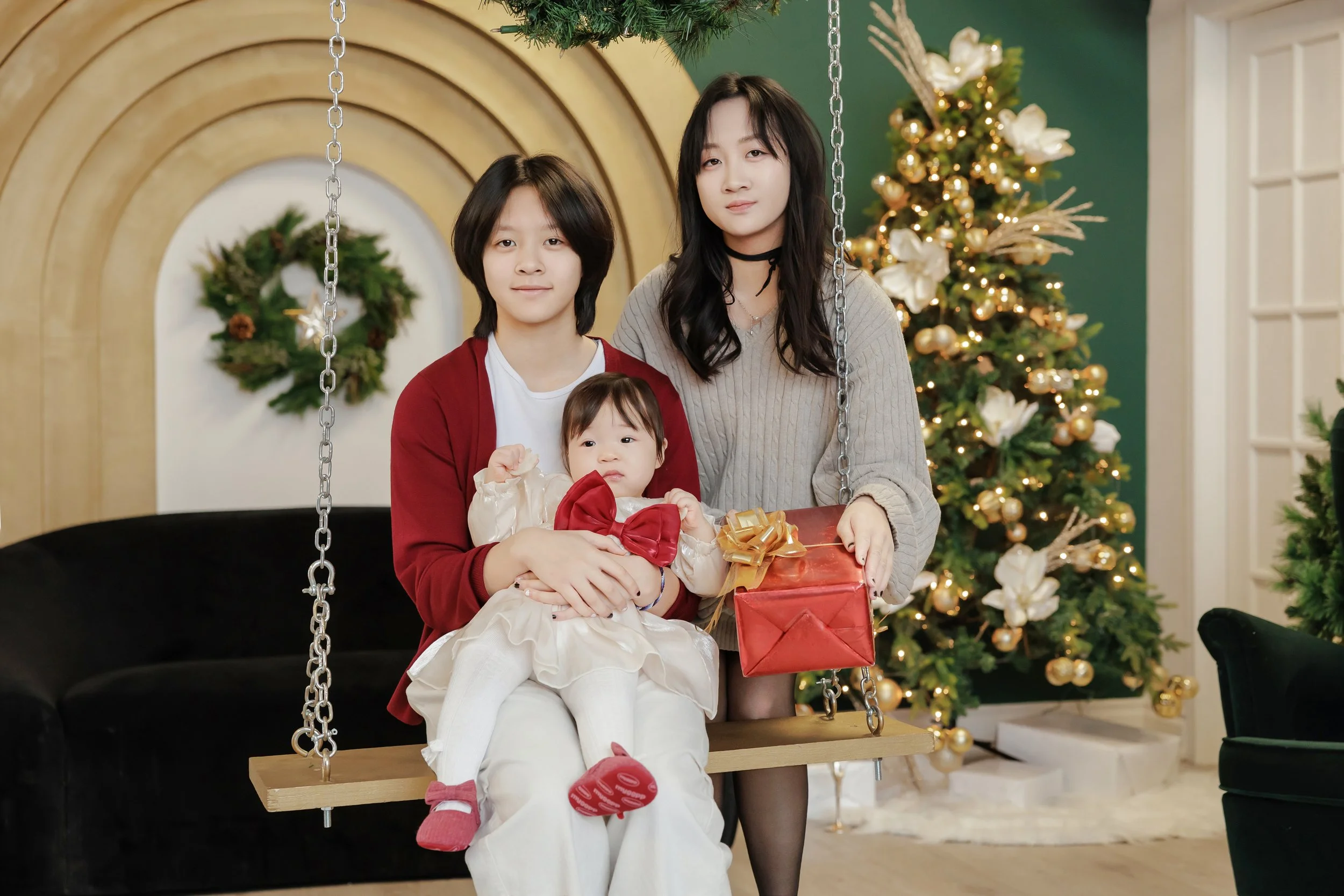 20251223 MFamilyXtmas_1817_r.jpg