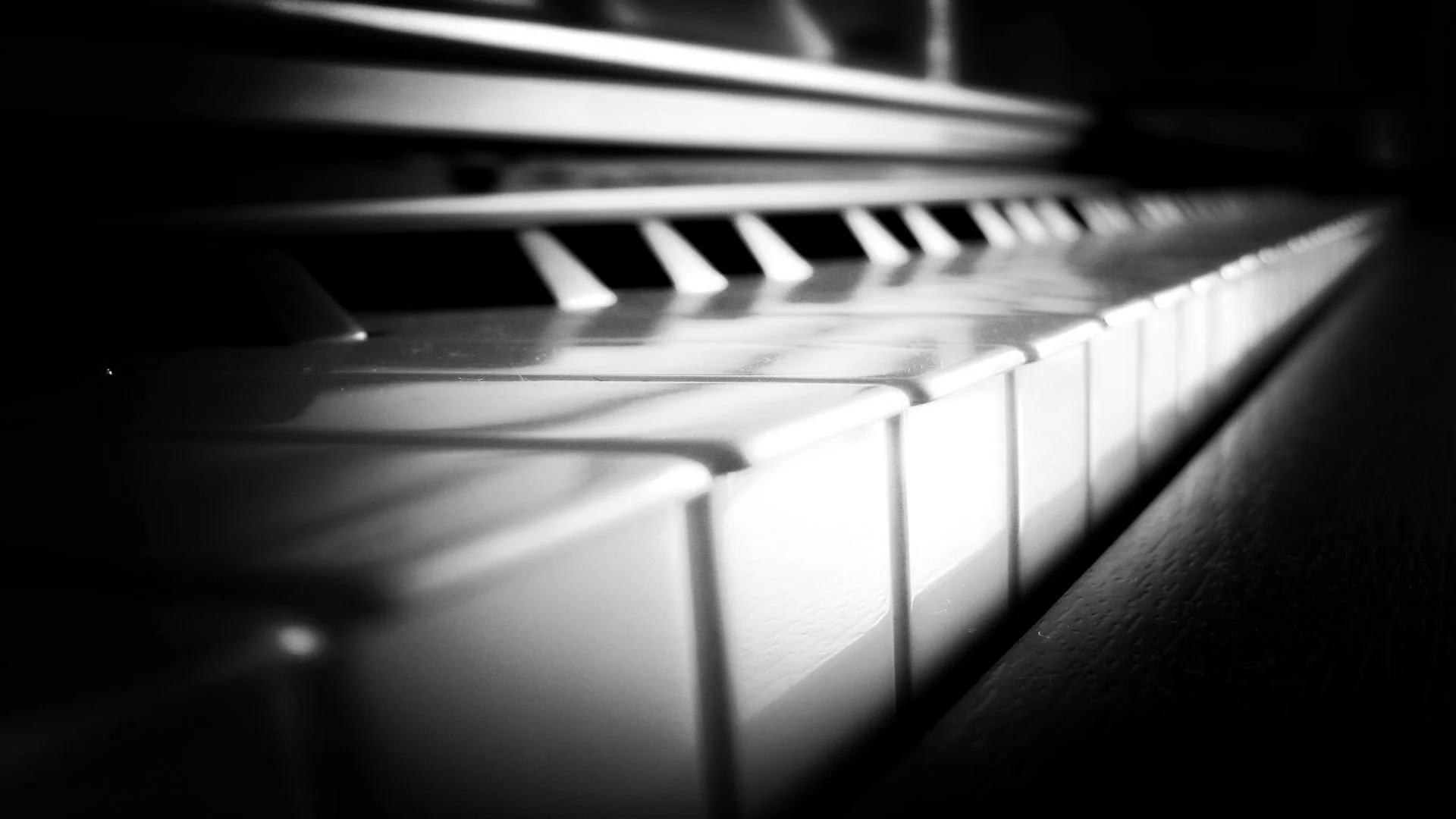 Piano-Wallpaper.jpg