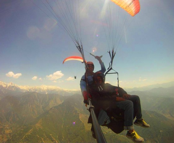 Bir-Billing-Paragliding-560x460.jpg