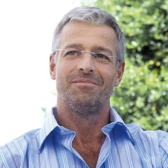 Deane and Co Audiology Guy over 50.jpg