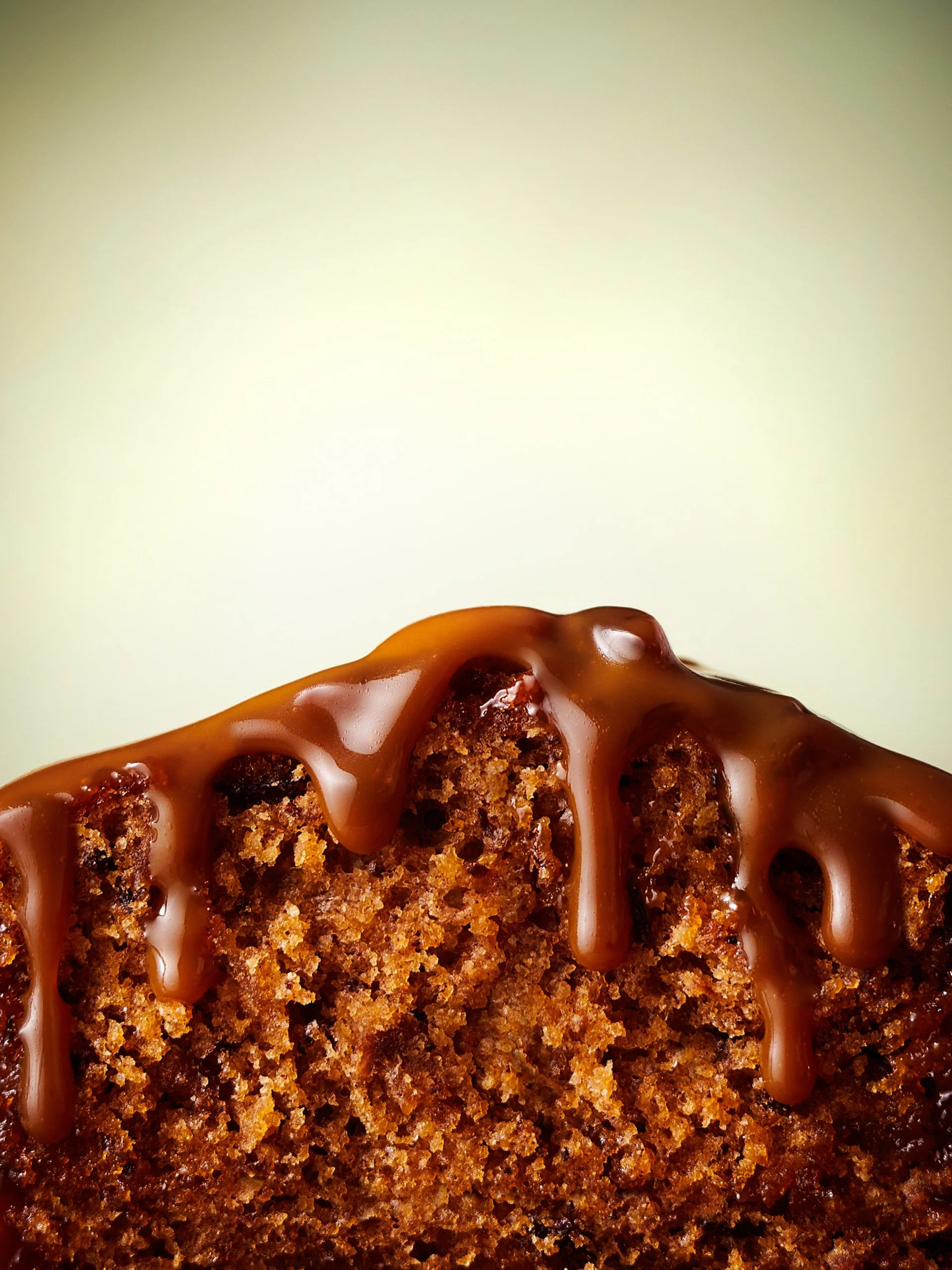  Sticky toffee pudding, caramel drip, london food stylist 