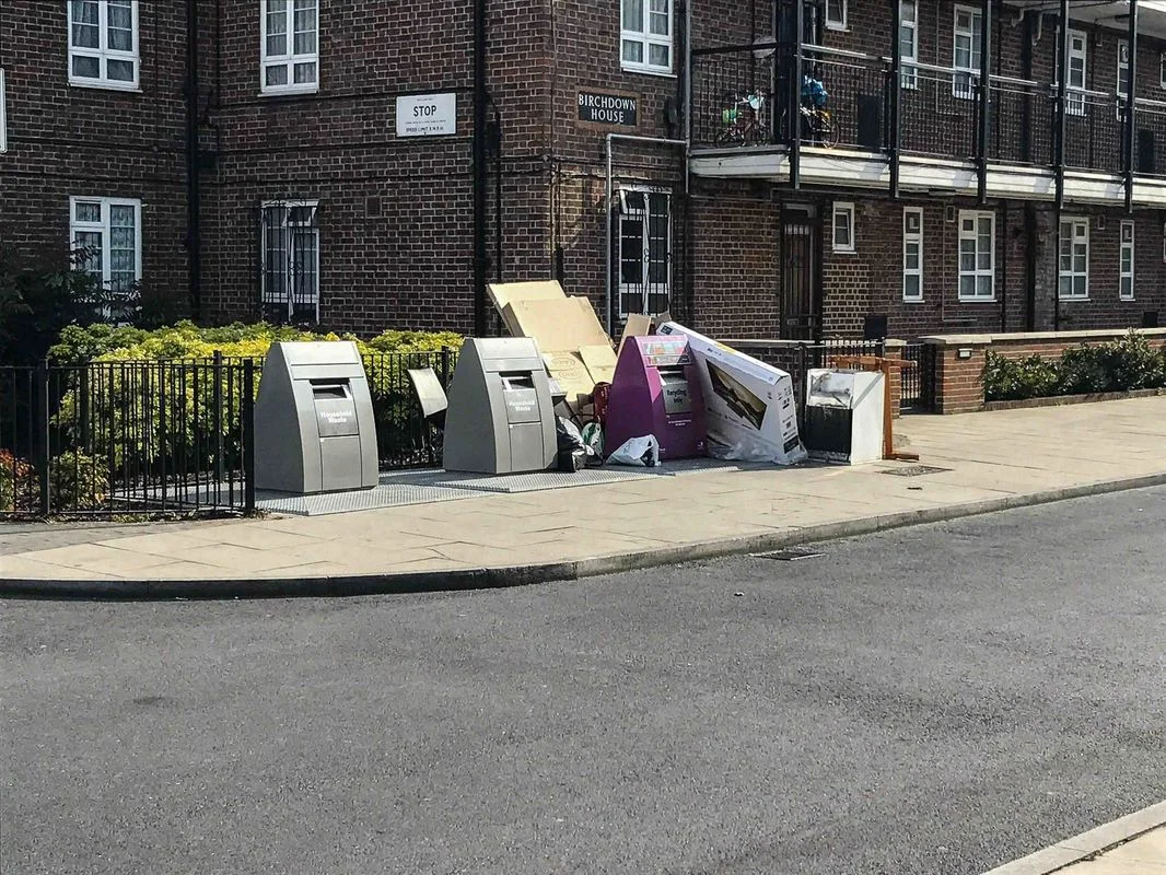 Justin_Carey_Photography_Rubbish 1_234kb.jpg