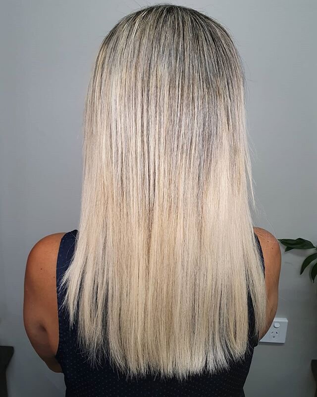 What a difference one braided weft of hair can make.. this is equivalent to half a head of tape extensions .. good for adding colour, thickness and only a little length
