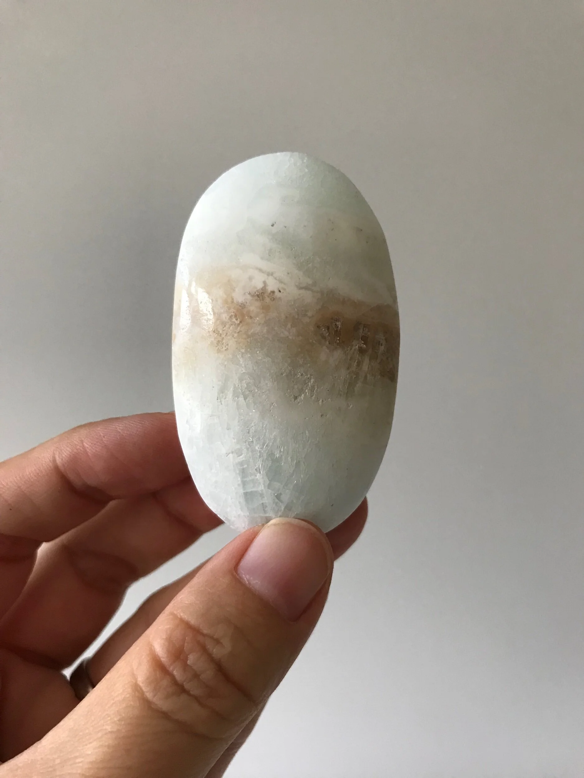 06DC9F3F-D0D0-49A0-B8B8-26810BFC02F6