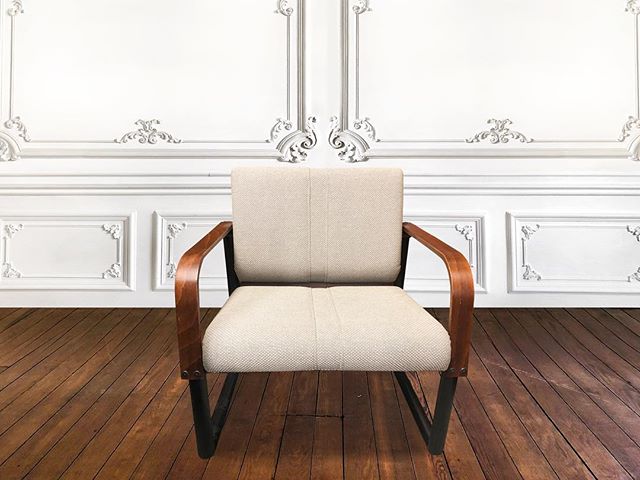 Ralph&rsquo;s style armchair 
#eclectisme #interiordesign #uniquefurniture #eclecticinteriors #AFC