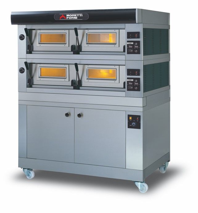 P120E 120 CM WIDE DOUBLE-DOOR WITH ELECTRONIC CONTROL Available in 3 Sizes and in 1, 2 or 3 Decks