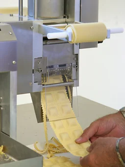 Ravioli machine PR25