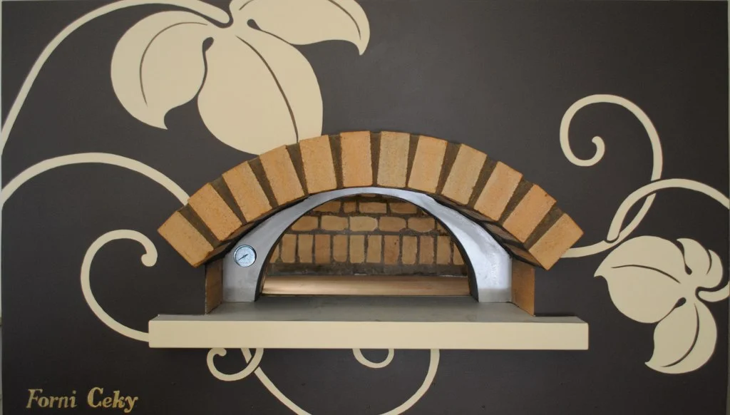 Fantasia Completely hand-painted finishing. The enameling is applied according to a customized drawing; inspired by cocoa leaves its colour combinations can be varied to fit any environment.
