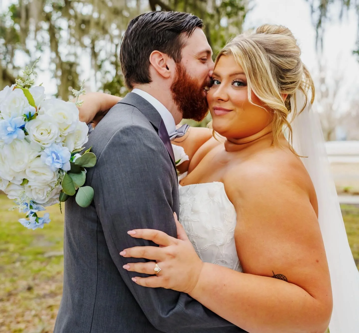 Our girl @haleynicoledyal looking absolutely breathtaking in her bride era😮&zwj;💨 the sneak peeks from her wedding day are too good. We can&rsquo;t wait to see the rest! #studiobride 

Makeup by Studio Bride, @makeupxyen