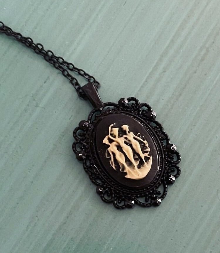 M Pepper's Photo of Wonderland By Hand Three Graces Cameo