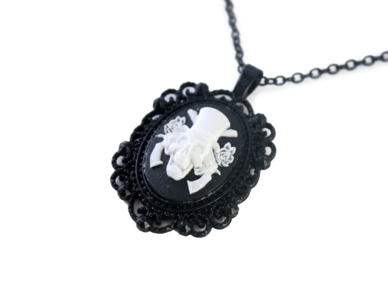 Mad Hatter Cameo necklace.png