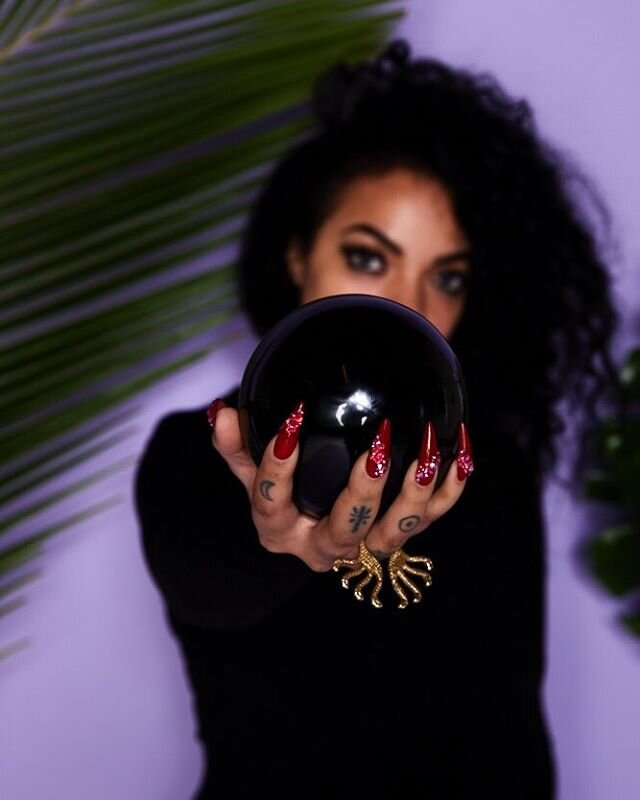 Happy birthday to the iconic, inimitable Bri Luna aka @thehoodwitch aka @yungkundalini 🖤✨🌹 Bri has inspired hundreds of thousands with her cosmic witchly writing and beautifully curated imagery, and we&rsquo;re lucky enough to have her beautiful po