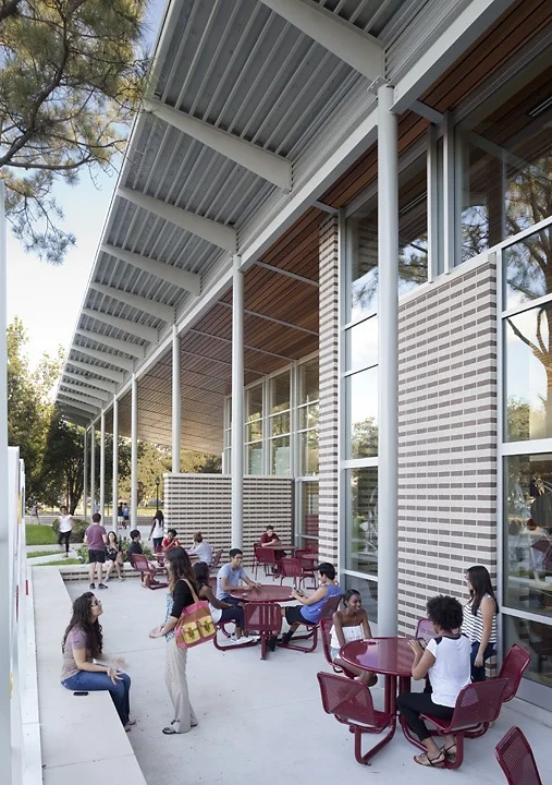 UHoustonResHallCommons.jpg