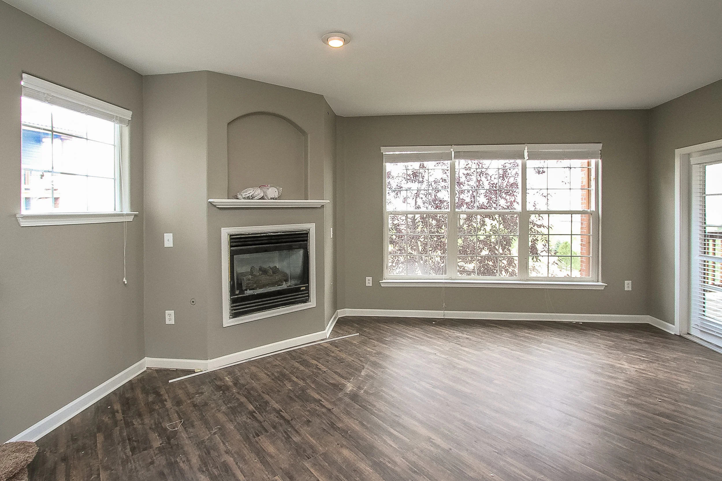 SB_70-201 Bell Flatiron-3.JPG