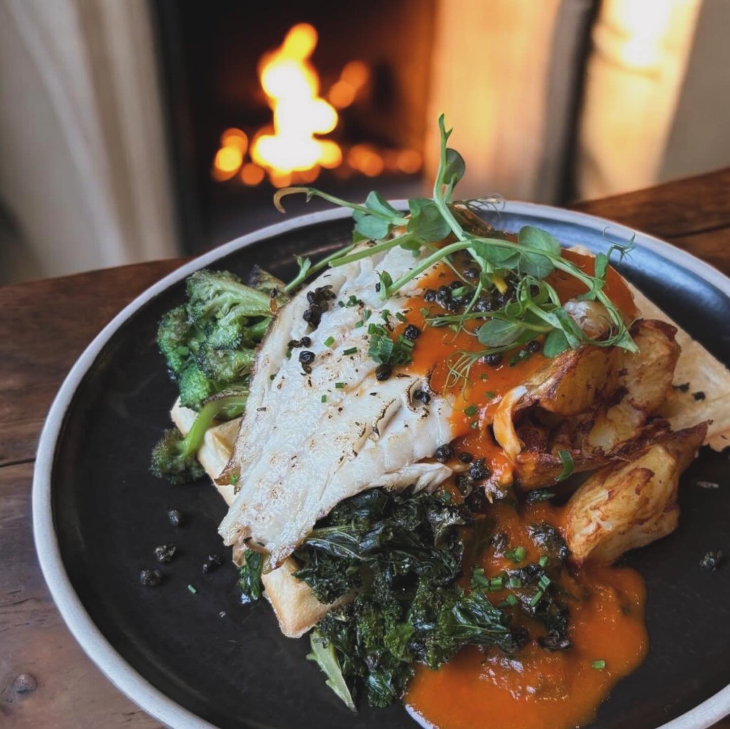 Available now: Pan-roasted haddock fillet, smashed new potatoes, sprouting broccoli, wilted kale, roast pepper &amp; tomato sauce, crispy capers @wafflehousenorwich

#christmas2025 #wheretoparty #christmasparty #officeparty #celebratewithus #uea #nuc