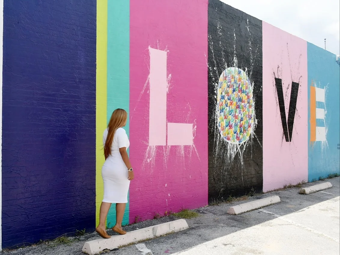I am LOVE mural by Ruben RojasLocation: 548 W 19th St, Houston, TX 77008