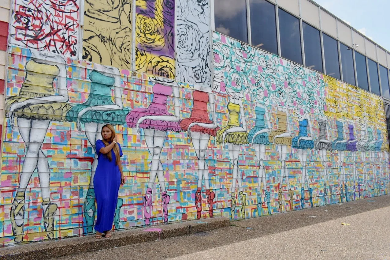 Ballerinas and Roses mural by 2square Location: 2112 Leeland St, Houston, TX 77003