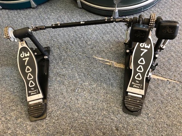 dw7001 dp.jpg