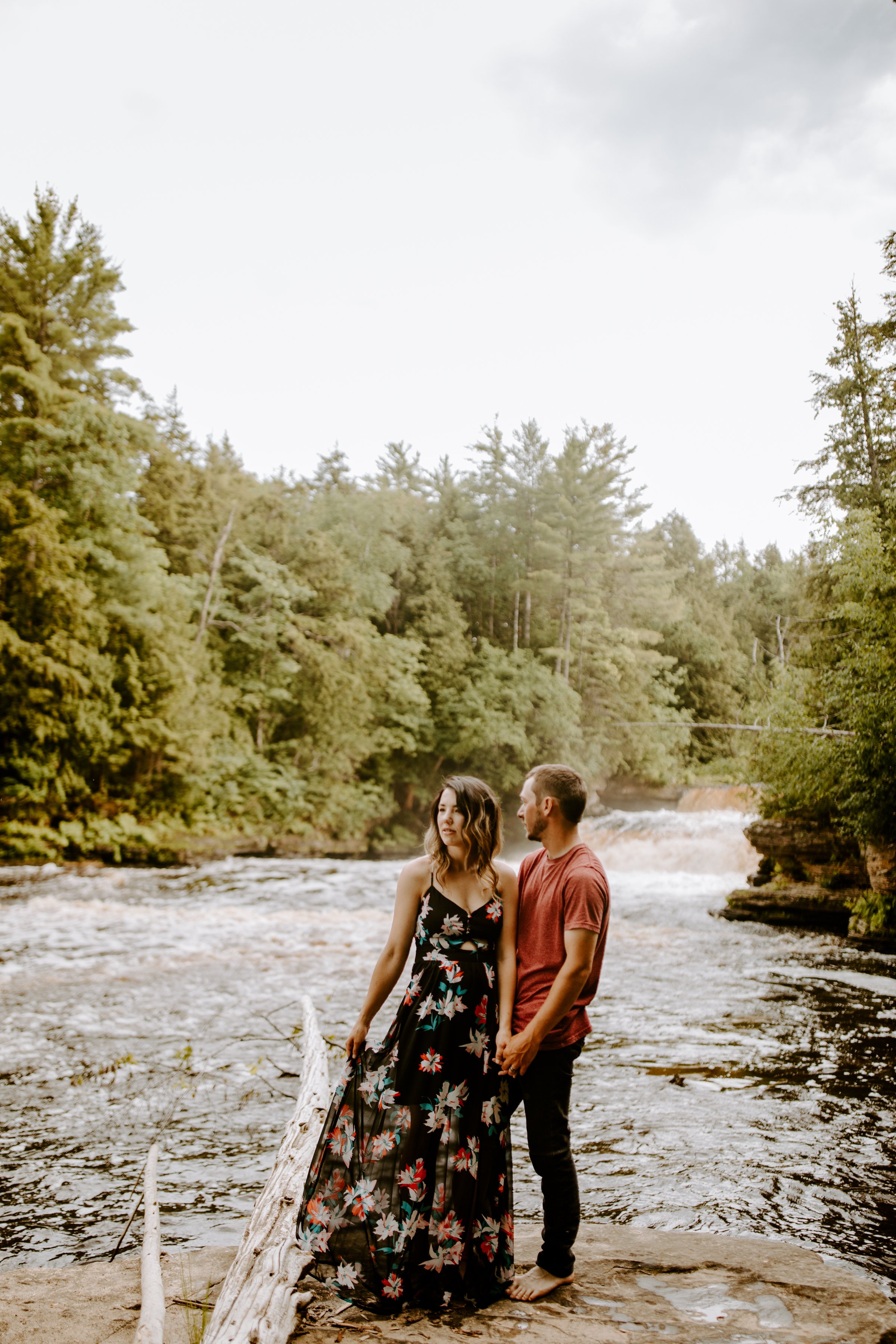 tahquamenon_falls_adventure_session-7772.jpg