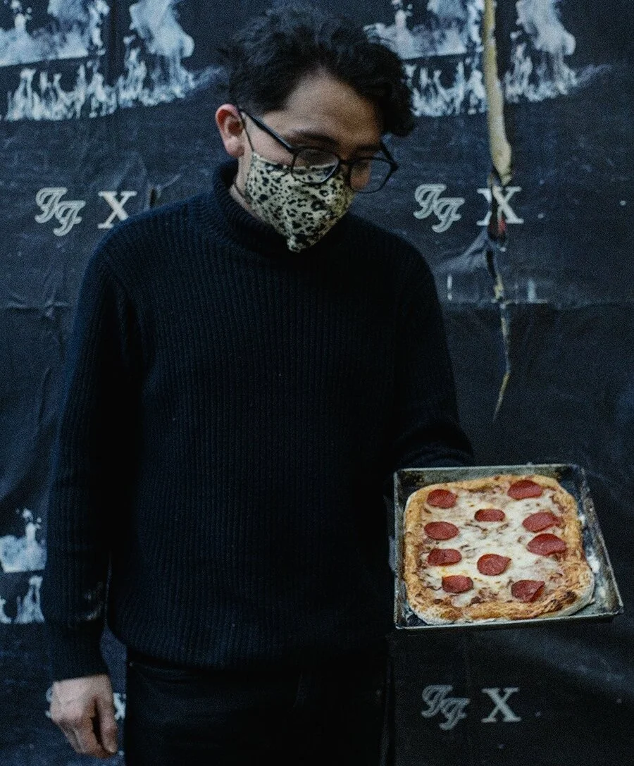 No hay mal que 100 a&ntilde;os dure, Ni pena que la PIZZA no cure 🍕
Encuentra nuestro men&uacute; y productos en l&iacute;nea 
https:/www.curado.cafe/tienda
#coffeeshop #coffee #coffeetime #coffeelover #coffee_inst #consumelocalmx #romanorte #cafe