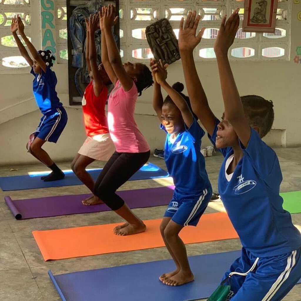 Yoga Effect in 🇭🇹 Haiti. We are elated about this intro to yoga class at TeacHaiti, taught by @amamakeda inspired by Helping Hands Noramise and funded by Yoga Effect. ❤️🙏🏾🧘🏽
