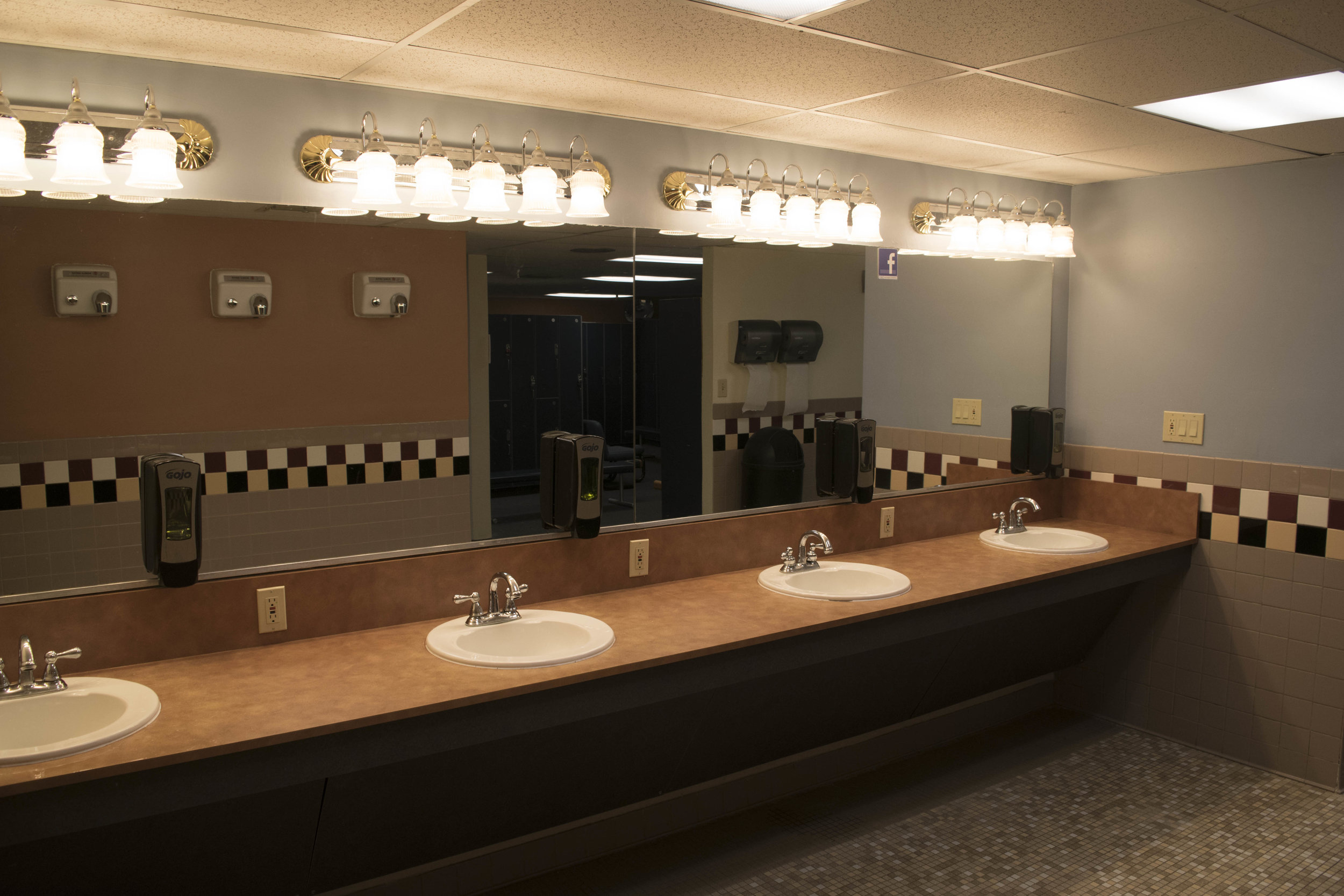 Warwick RI Wellness Center | Fitness & Aquatics | Healthtrax