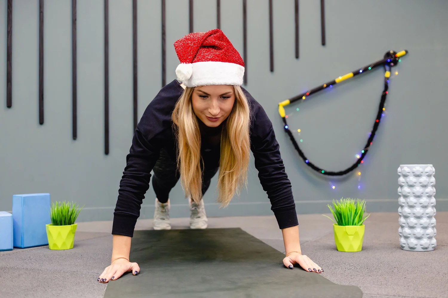 10 Minute Exercises To Lift Your Holiday Spirits — Healthtrax