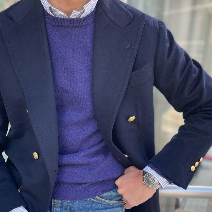 I&rsquo;ve really been contemplating a classic blue sport coat lately. This flannel version from Itsuo Murakami may have sealed the deal. He has a lot of good fits; def check his IG out. @itsuoutfit