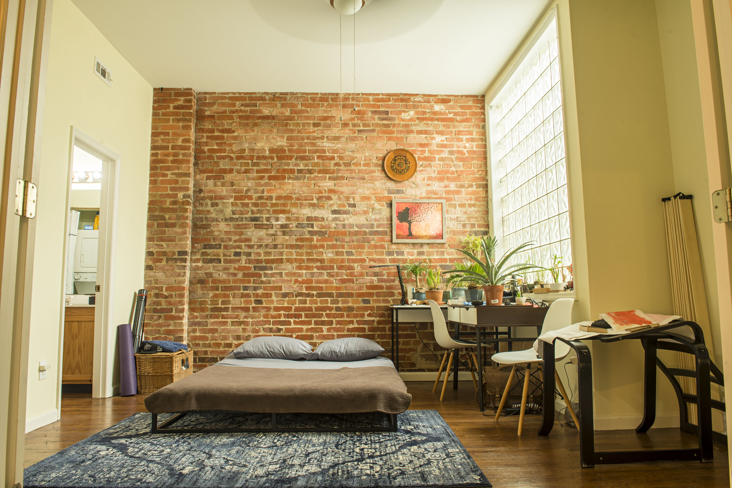 Bills Apt_021-HDR.jpg