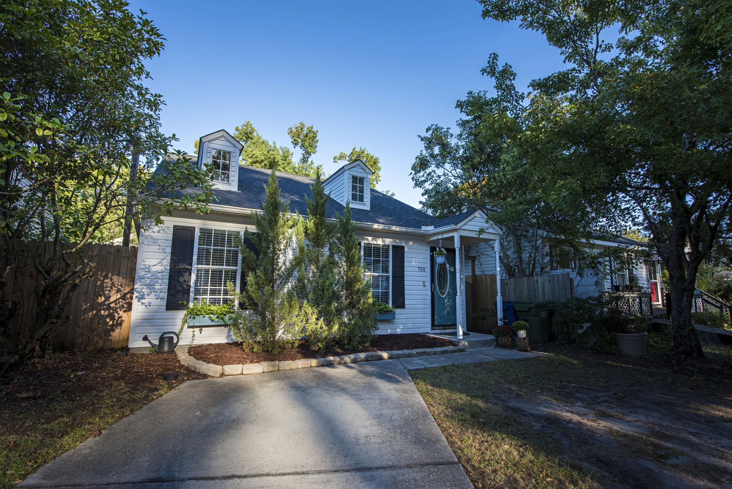 708 VarsityDr 003.jpg