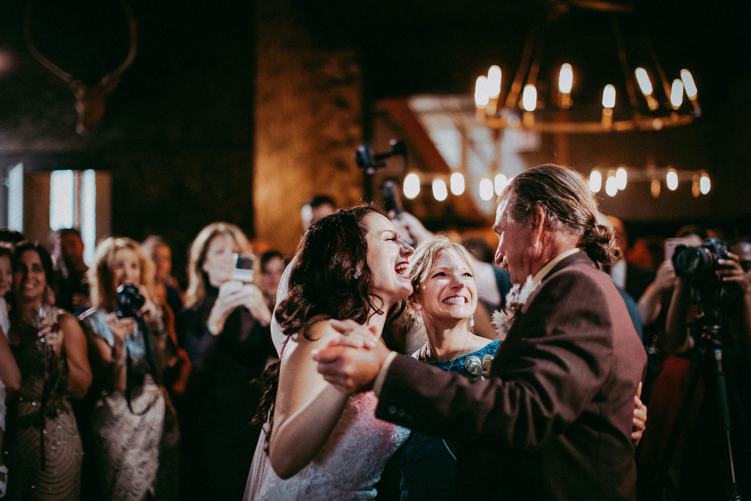 180901_aprilandy_weddingfullalbum_-7547_parentdanceblog.jpg