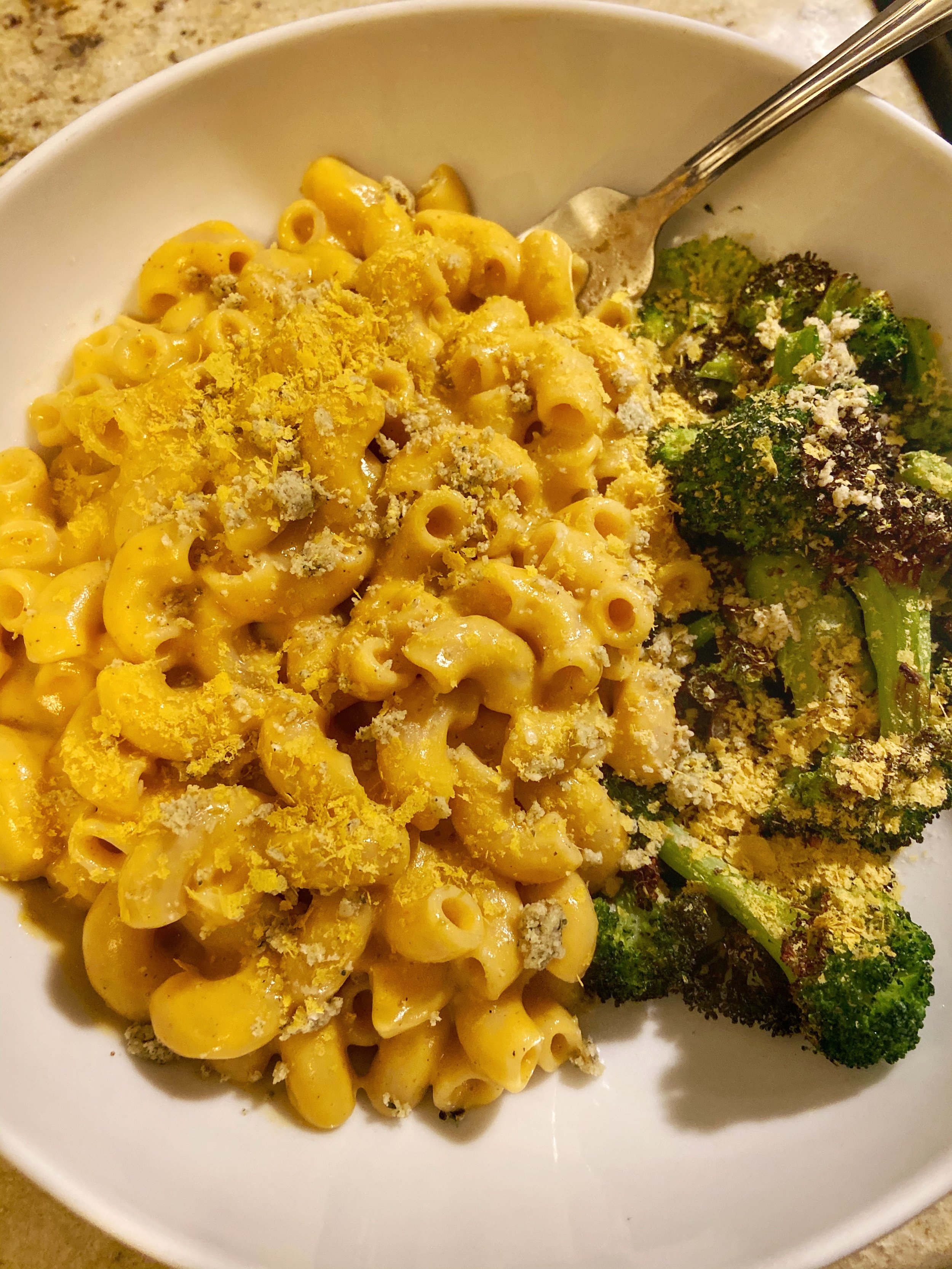 my foolproof vegan mac + cheeze
