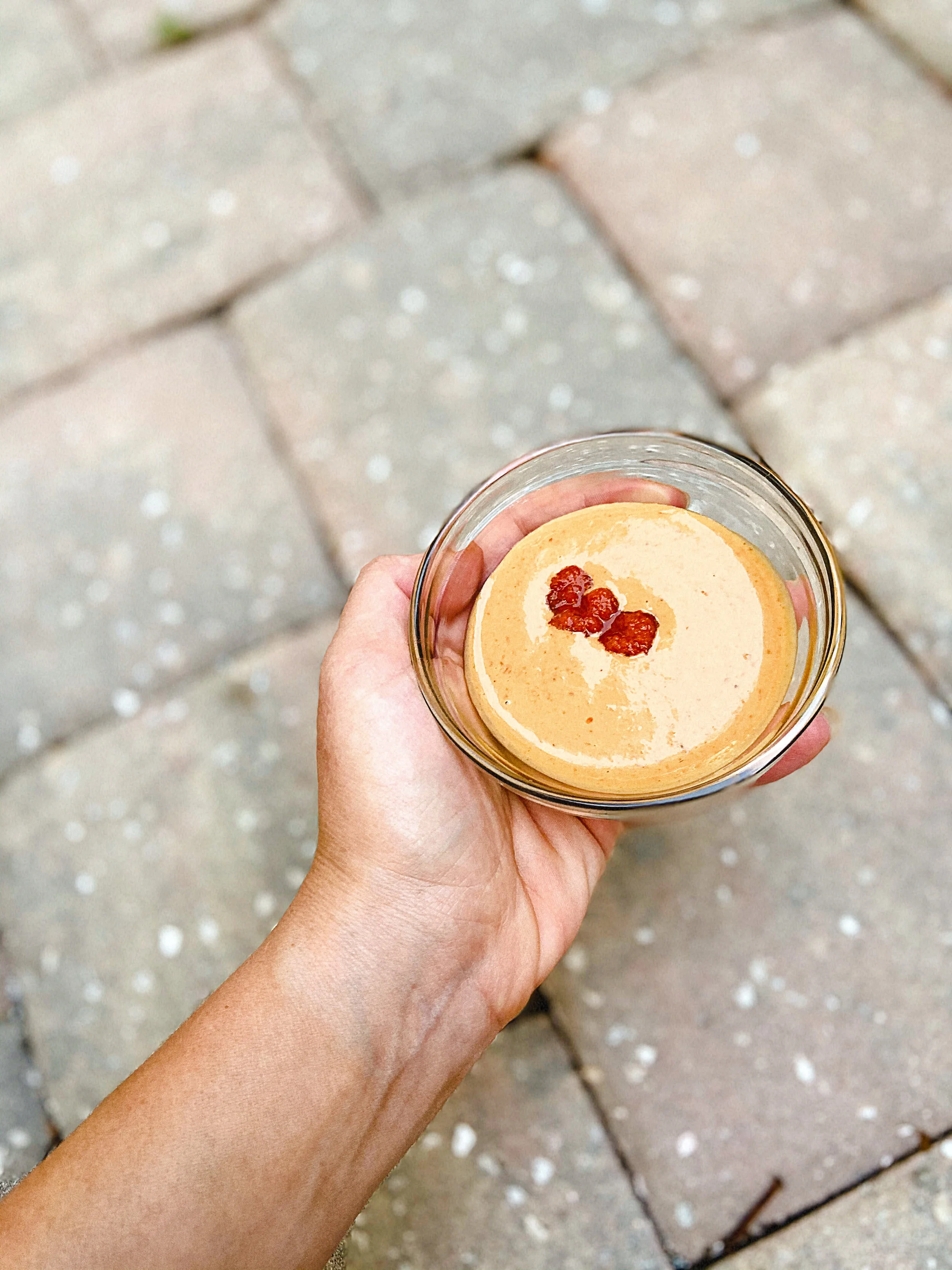 super simple spicy peanut sauce