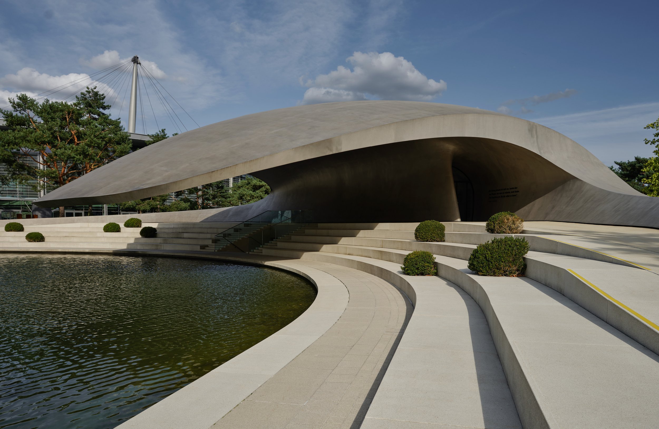 Architectural photography of the Porsche Pavilion in Wolfsburg by Christoph Musiol