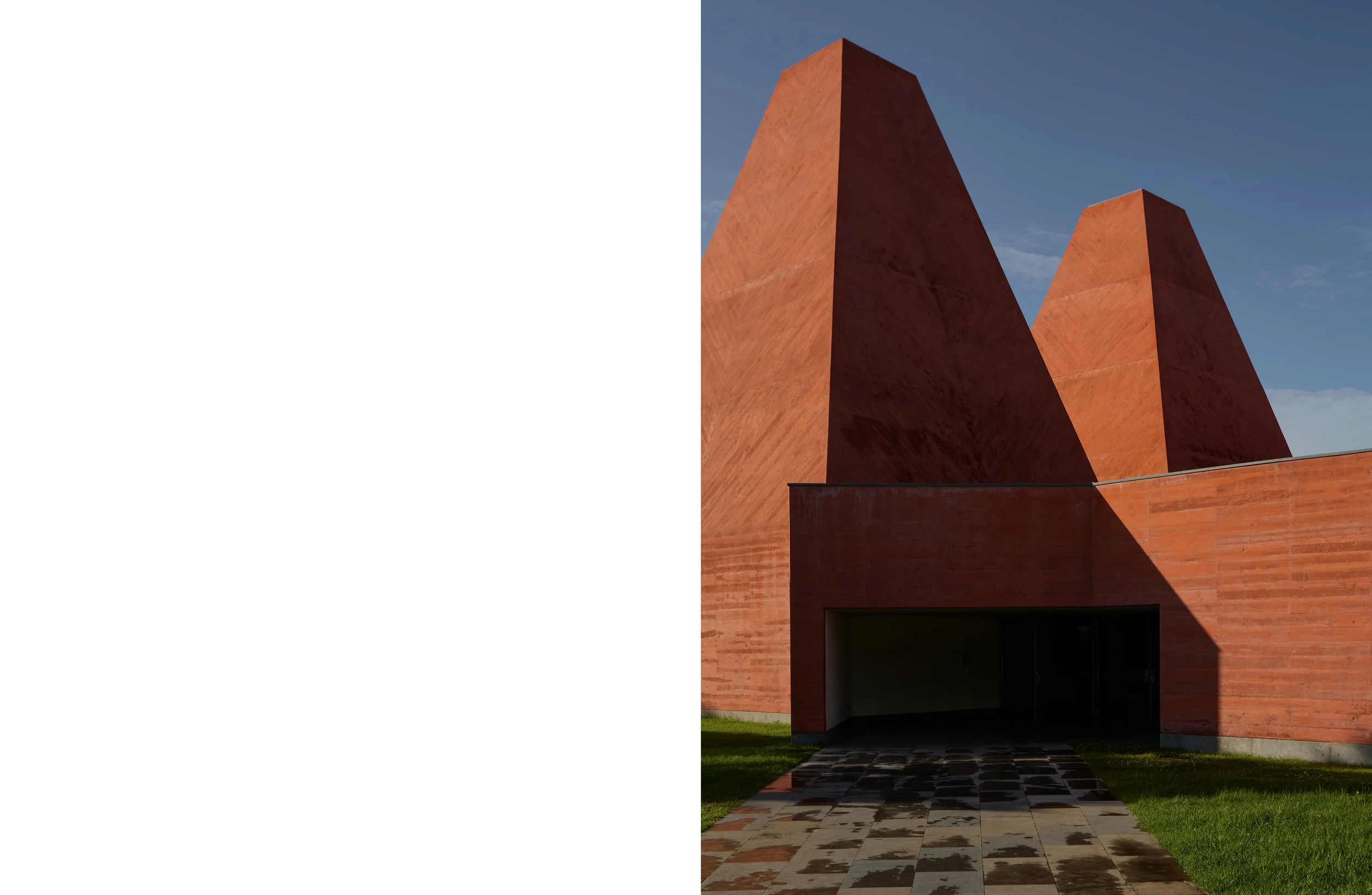 Architectural photography of Casa Paula Rego in Lisbon by Christoph Musiol