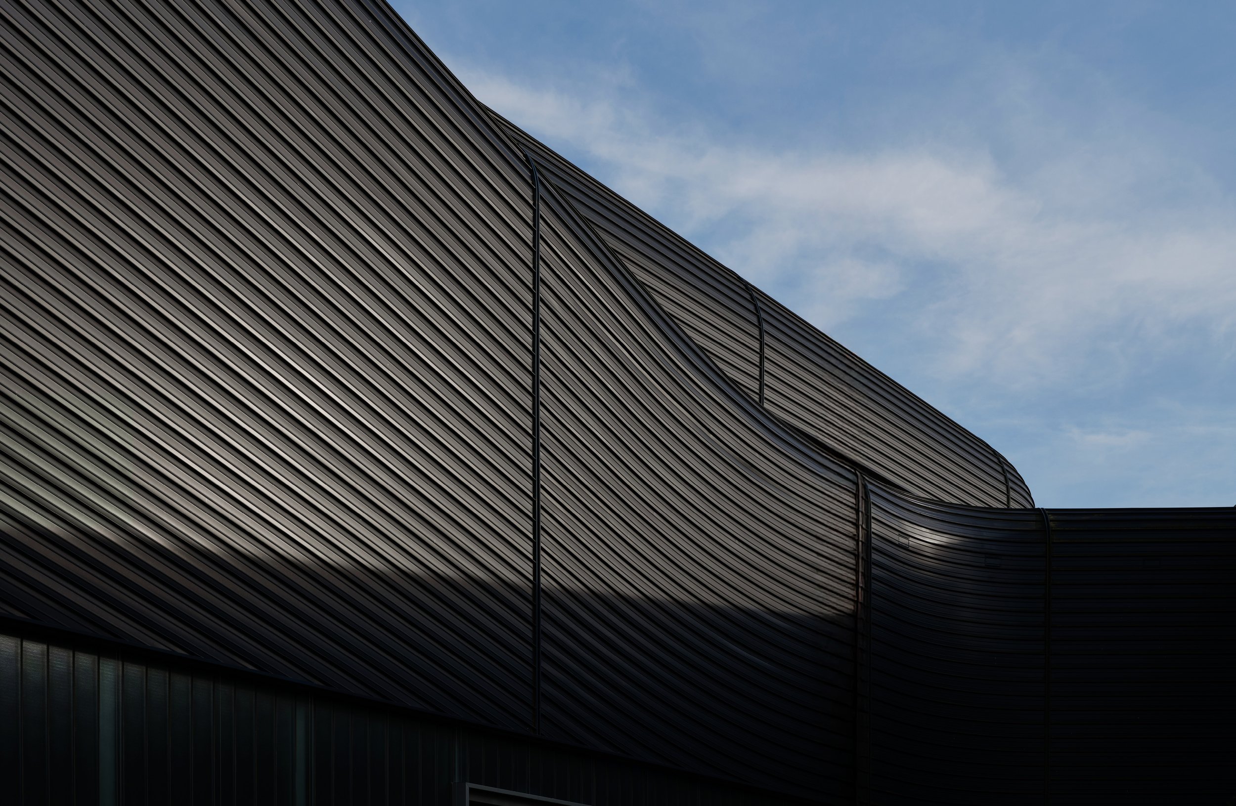 Architectural photography of the BMW Headquarter in Leipzig by Christoph Musiol